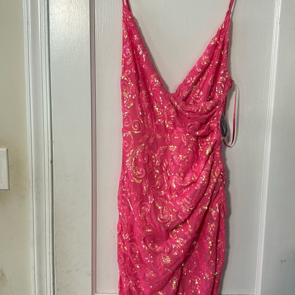 beautiful sequined Dress - Picture 6 of 9